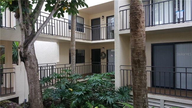 Building Photo - 6430 Sun Eagle Ln
