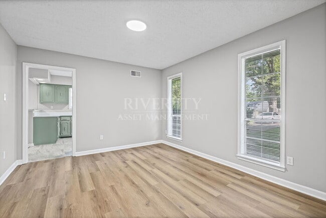 Foto del edificio - A Must See!!!! Located in a Premium Part of Town & Section 8 Welcomed!!