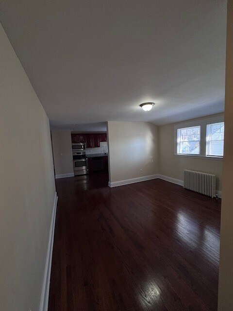 Sala de estar/cocina - 786 Farmington Ave