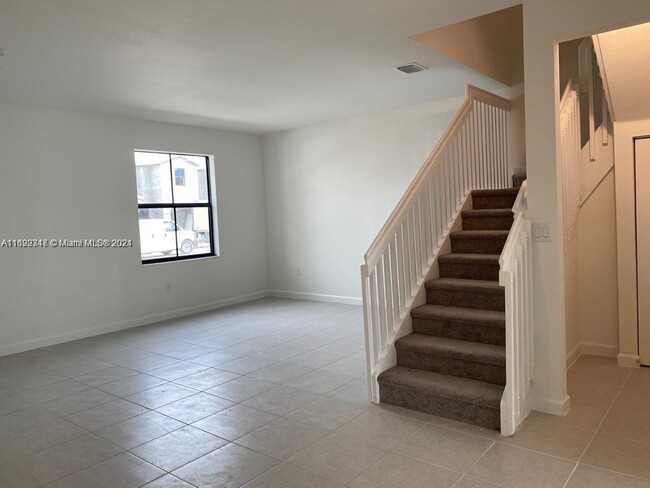Foto del edificio - 10133 SW 228th Ter