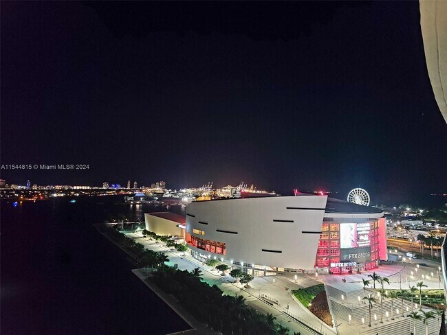 Building Photo - 888 Biscayne Blvd
