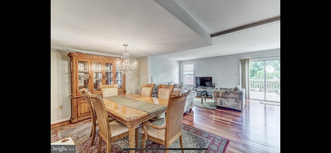 Dinning and living rooms - 4985 Colburn Ter