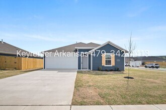 Building Photo - 591 Raegan St