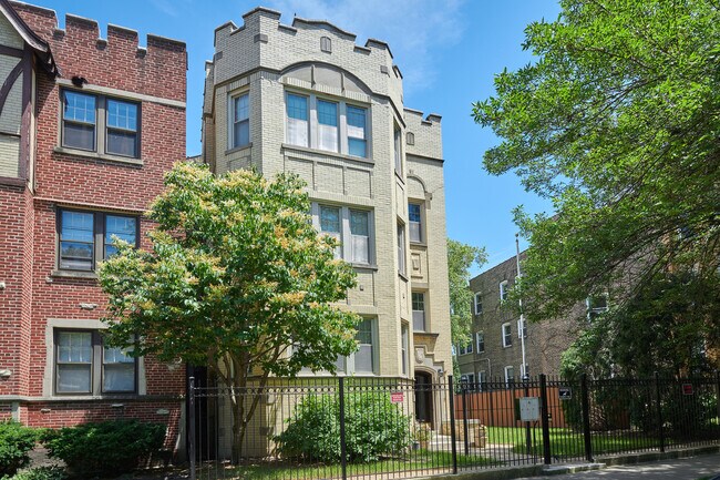 Building Photo - 5439 N Campbell Ave