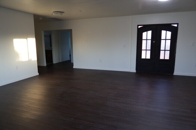 Foto del edificio - 22144 De Berry St
