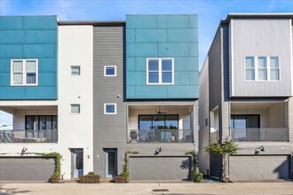 Building Photo - 2414 Canal St