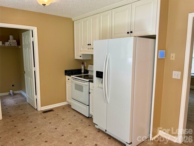 Foto del edificio - 316 Springhill Ln