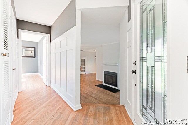 Building Photo - 410 Brightwood Pl