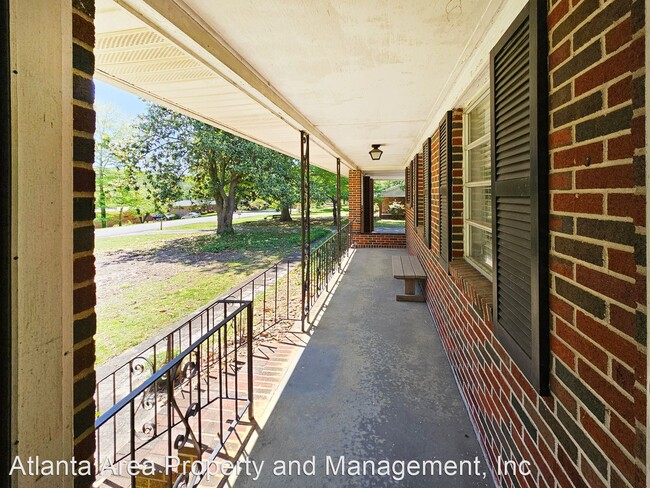 Building Photo - 3 br, 2 bath House - 2055 Cason Dr