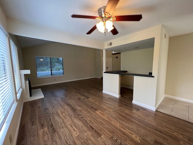 Building Photo - 26078 Redbluff Dr