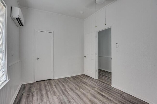 Building Photo - 1416 Maple St