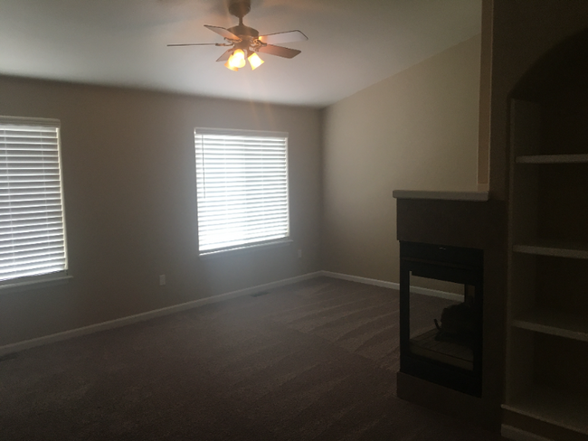 Building Photo - 6589 Baytree Grove
