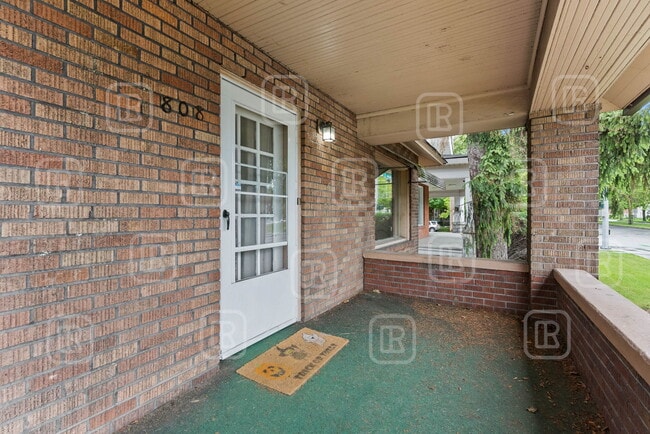 Foto del edificio - 808 E Mission Ave