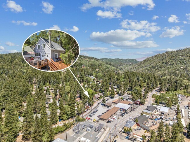 Foto del edificio - 2472 Deep Creek Dr