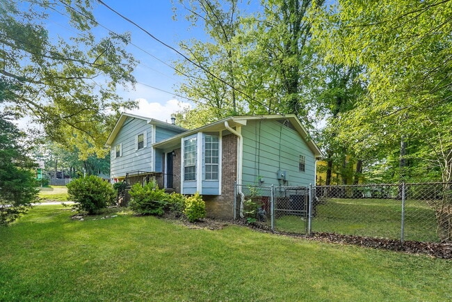 Building Photo - 1416 Maralyn Dr