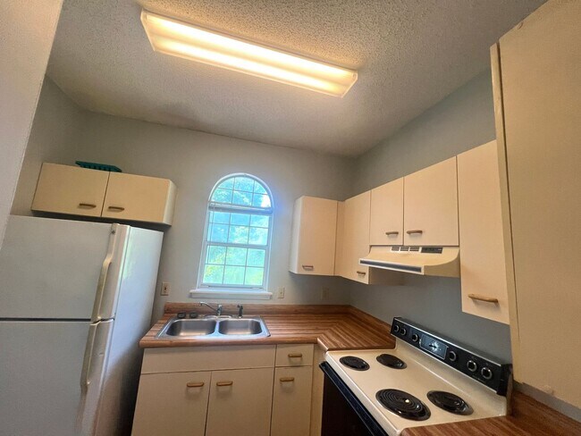 Foto del edificio - 1BR Central College Rd across from UNCW. C...