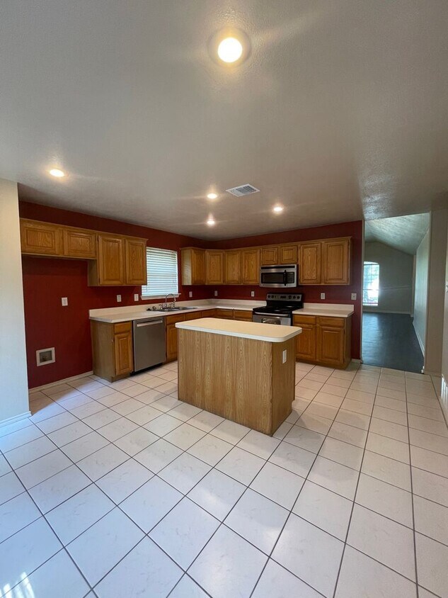 PICTURE PERFECT 3/2 Home in Superb Location in Highly Desirable Park Glen Neighborhood!(( Keller ... - PICTURE PERFECT 3/2 Home in Superb Location in Highly Desirable Park Glen Neighborhood!(( Keller ...