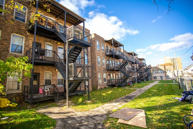 3B1BUniversity Row parte trasera exterior_01.jpg - University Row