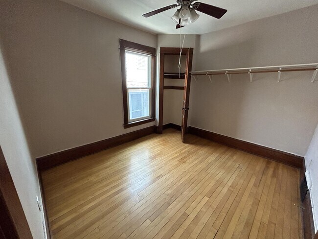 Foto del edificio - 514 E Johnson St
