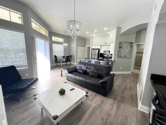 Sala de estar - 7240 Westpointe Blvd