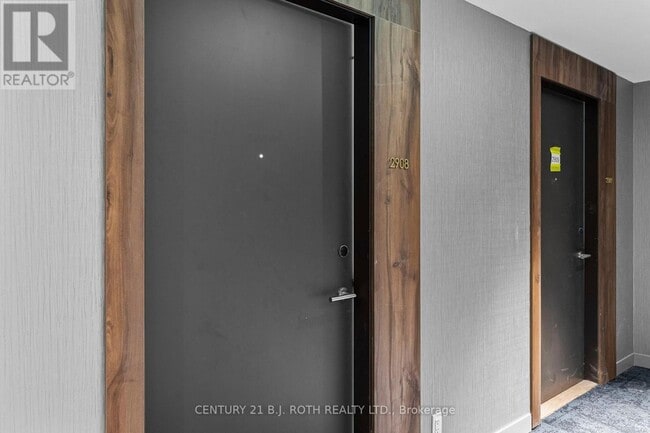 Building Photo - 39 Mary St