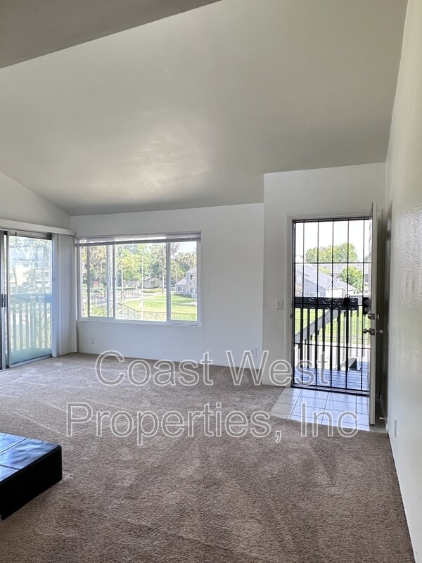 Foto del edificio - 4377 W Point Loma Blvd