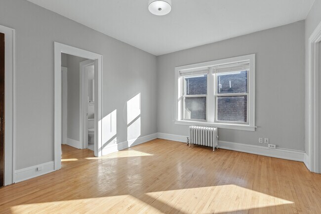 Foto del edificio - 2400 Harriet Ave Apartments | Origen Living