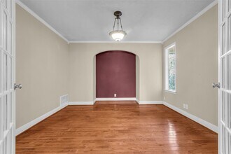 Building Photo - 23826 Farm Hill Dr