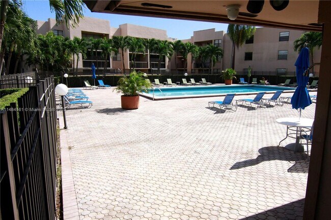Foto del edificio - 10525 SW 112th Ave