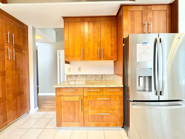 Foto del edificio - Beautiful 3 Bedroom/2 Bathroom House Locat...