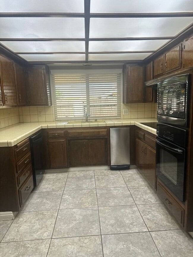 Foto del edificio - 6713 Kimberly Ave