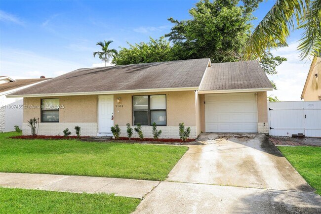 Foto del edificio - 5168 Edgecliff Ave