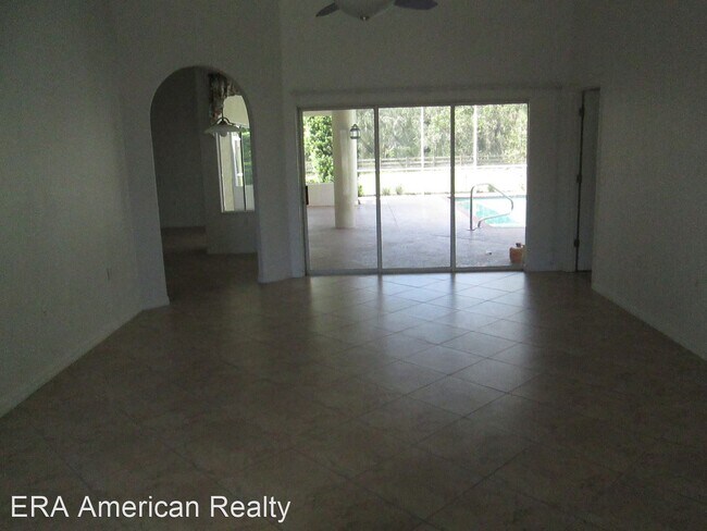 Building Photo - 3 br, 2 bath House - 5698 N Lena Dr