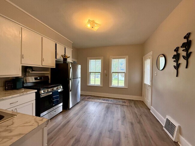 Foto del edificio - 280 Mason Ave