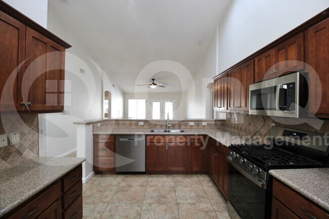 Building Photo - 254 E Nunneley Rd