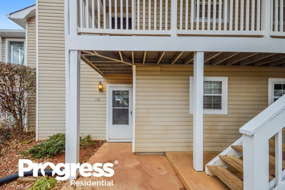 Primary Photo - 108 Augusta Dr