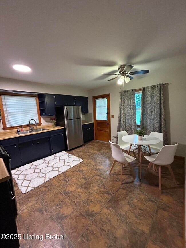 Foto del edificio - 1608 Whippoorwill Rd