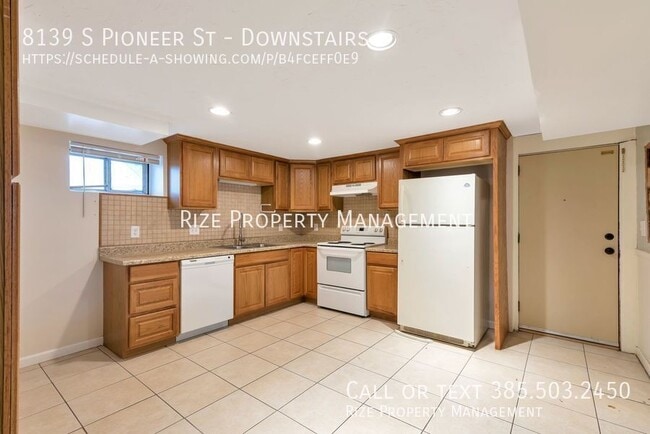 Photo - 8139 S Pioneer St Apartment