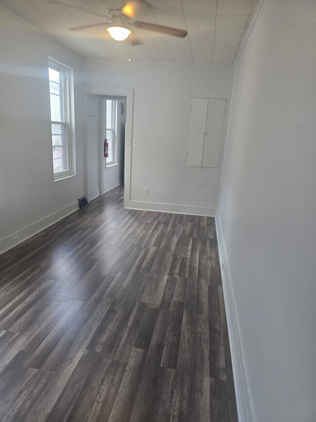 Foto del edificio - 827 N 10th St
