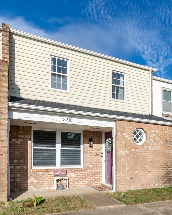 Front of the house - 3210 Chesterton Ct