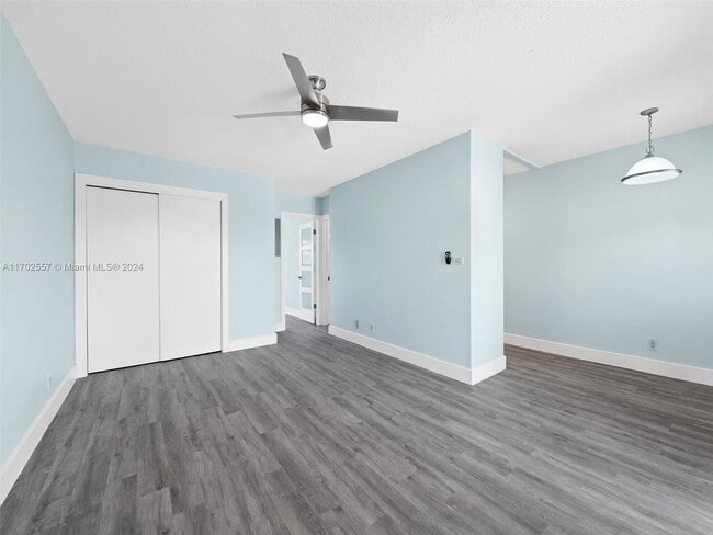 Building Photo - 1816 E Oakland Park Blvd