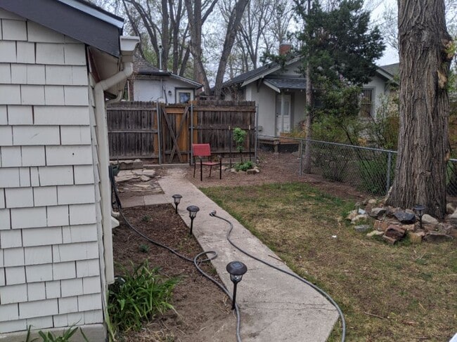 Building Photo - 720 Institute N St