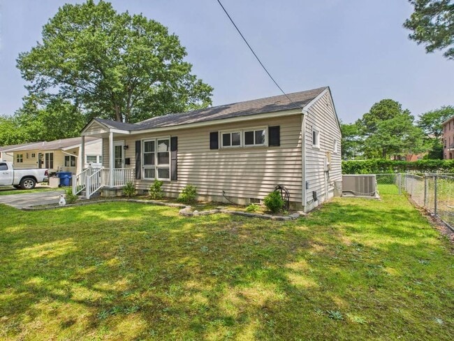 Foto del edificio - Cozy 2 Bedroom 1 Bathroom Ranch style Home...