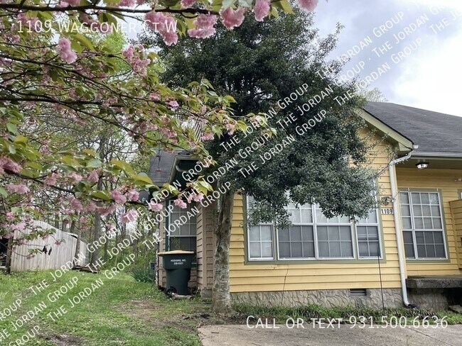 Photo - 1109 Waggoner Ct W Apartment
