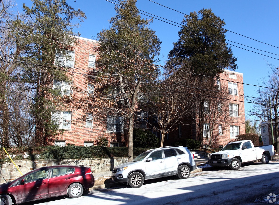 Building Photo - 4021 Benton St NW