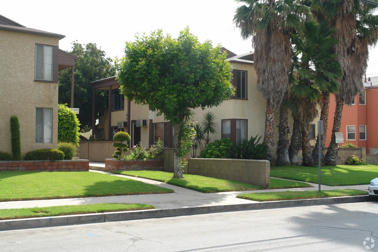 Primary Photo - 1624-1630 Scott Rd