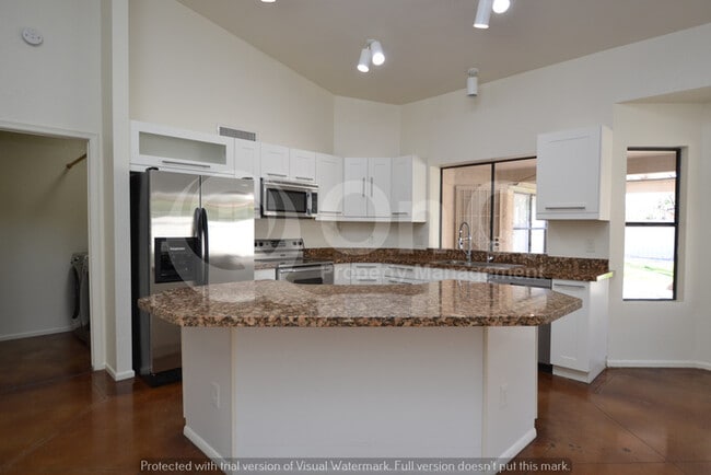 Building Photo - LAKE COMMUNITY! Gilbert 4 Bedroom 2 Bath H...