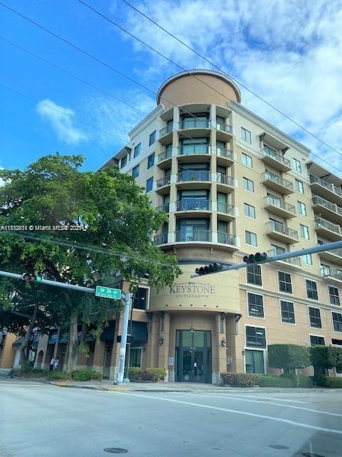 Primary Photo - 3530 SW 22nd St