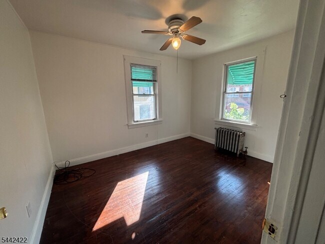 Foto del edificio - 9 Cottage Ln