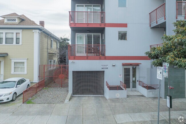 Parking Entrance - 1020 Jackson St